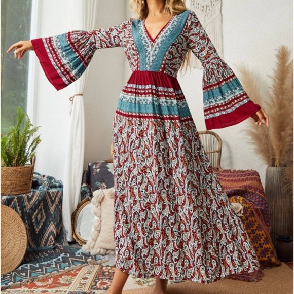 Western Boho Paisley Flounce Sleeve Backless Maxi Dress - Picture 4 of 8